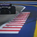 SINGAPORE, SINGAPORE - SEPTEMBER 21: Alexander Albon of Thailand driving the (23) Williams FW46 Mercedes on track during final practice ahead of the F1 Grand Prix of Singapore at Marina Bay Street Circuit on September 21, 2024 in Singapore, Singapore. (Photo by Rudy Carezzevoli/Getty Images)