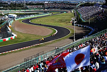 SUZUKA, JAPAN - OCTOBER 13: Lando Norris of Great Britain driving the (4) McLaren F1 Team MCL34