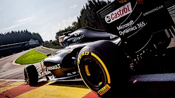 Renault cut