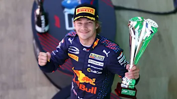 GettyImages-1338411720.jpg