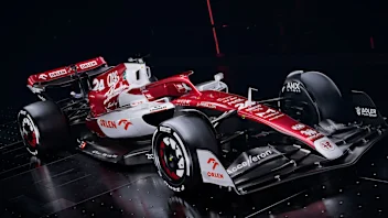 C42_Front_Dynamic_ZHO_8000x6000_300DPI.jpg