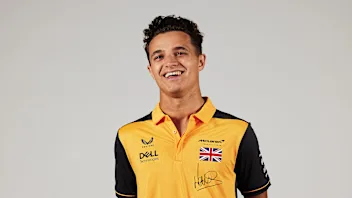 McLAREN_White_Merchandise_LN_1469retouch1920px.jpg