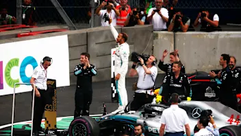 AUTODROMO HERMANOS RODRIGUEZ, MEXICO - OCTOBER 28: Lewis Hamilton, Mercedes AMG F1 W09 EQ Power+,