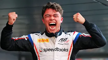 Race winner and F2 Champion Nyck De Vries (NLD) ART Grand Prix celebrates in parc