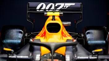 ASTON_MARTIN_RED_BULL_RACING_2.JPG