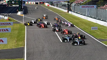 Lewis Hamilton, Mercedes-AMG F1 W09 EQ Power+ leads at the start of the race at Formula One World