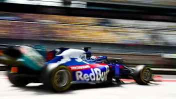 SHANGHAI INTERNATIONAL CIRCUIT, CHINA - APRIL 12: Daniil Kvyat, Toro Rosso STR14 during the Chinese