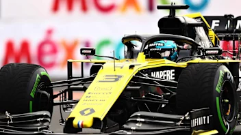 MEXICO CITY, MEXICO - OCTOBER 25: Daniel Ricciardo of Australia driving the (3) Renault Sport
