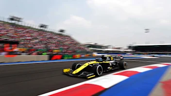 MEXICO CITY, MEXICO - OCTOBER 25: Daniel Ricciardo of Australia driving the (3) Renault Sport