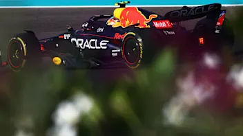 ABU DHABI, UNITED ARAB EMIRATES - NOVEMBER 19: Sergio Perez of Mexico driving the (11) Oracle Red