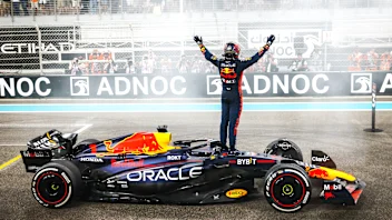 verstappen-abu-dhabi-win-celebrations-2023-1.png