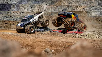 tsunoda-verstappen-mega-trucks.png