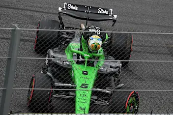 SAO PAULO, BRAZIL - NOVEMBER 09: Gabriel Bortoleto of Brazil and Stake F1 Team Kick Sauber gets out