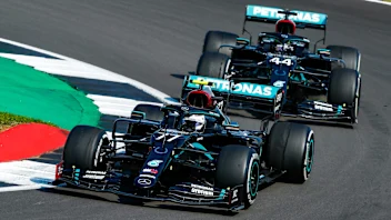 77 BOTTAS Valtteri (fin), Mercedes AMG F1 GP W11 Hybrid EQ Power+, 44 HAMILTON Lewis (gbr),
