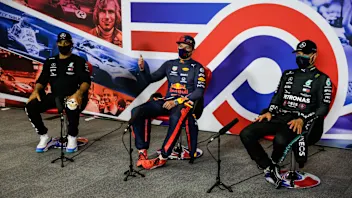 HAMILTON Lewis (gbr), Mercedes AMG F1 GP W11 Hybrid EQ Power+, VERSTAPPEN Max (ned), Aston Martin