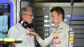 www.sutton-images.com

Daniil Kvyat (RUS) Red Bull Racing talks with Dr Helmut Marko (AUT) Red Bull
