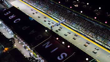 SINGAPORE STREET CIRCUIT, SINGAPORE - SEPTEMBER 16: Lewis Hamilton, Mercedes AMG F1 W09 EQ Power+,