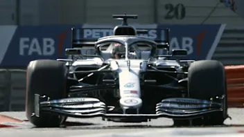 s5eDZ1aTE6-zo4U7LSfOja2gYMglczKR