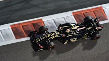 Pastor Maldonado (VEN) Lotus E23 Hybrid at Formula One World Championship, Rd19, Abu Dhabi Grand