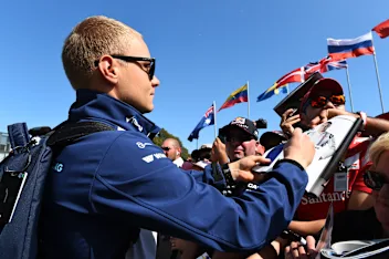 Valtteri Bottas (FIN) Williams FW37 signs autographs at Formula One World Championship, Rd1,