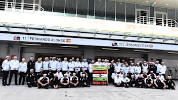 Fernando Alonso (ESP) McLaren celebrates 250 Grands Prix with Eric Boullier (FRA) McLaren Racing