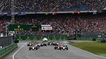 Lewis Hamilton (GBR) Mercedes-Benz F1 W07 Hybrid and Nico Rosberg (GER) Mercedes-Benz F1 W07 Hybrid