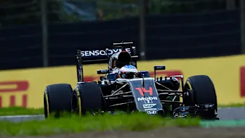 Fernando Alonso (ESP) McLaren MP4-31 at Formula One World Championship, Rd17, Japanese Grand Prix,