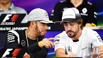 Lewis Hamilton (GBR) Mercedes AMG F1 and Fernando Alonso (ESP) McLaren in the Press Conference at