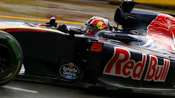 Daniil Kvyat (RUS) Scuderia Toro Rosso STR11 at Formula One World Championship, Rd6, Monaco Grand