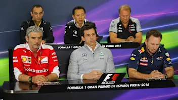 (L to R): Cyril Abiteboul (FRA) Renault Sport F1 Managing Director, Yusuke Hasegawa (JPN) Head of