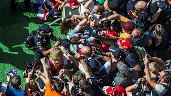 Daniel Ricciardo (AUS) Red Bull Racing signs autographs for the fans at Formula One World