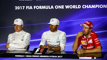 Valtteri Bottas (FIN) Mercedes AMG F1, Lewis Hamilton (GBR) Mercedes AMG F1 and Sebastian Vettel