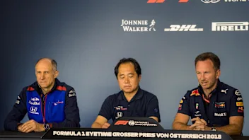 (L to R): Franz Tost (AUT) Scuderia Toro Rosso Team Principal, Toyoharu Tanabe (JPN) Honda F1
