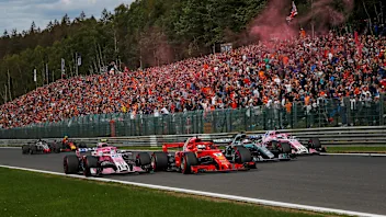 Esteban Ocon, Racing Point Force India VJM11, Sebastian Vettel, Ferrari SF71H, Lewis Hamilton,