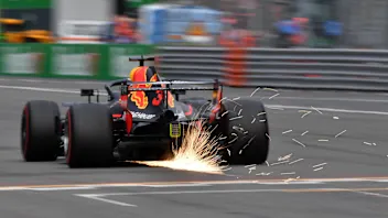 Daniel Ricciardo, Red Bull Racing RB14 sparks at Formula One World Championship, Rd14, Italian