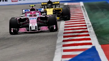 Esteban Ocon, Racing Point Force India VJM11 and Nico Hulkenberg, Renault Sport F1 Team R.S. 18 at