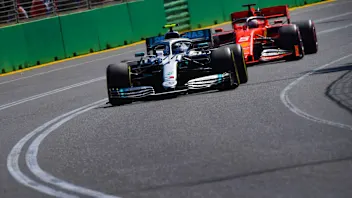 MELBOURNE GRAND PRIX CIRCUIT, AUSTRALIA - MARCH 15: Valtteri Bottas, Mercedes AMG W10, leads