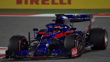 BAHRAIN INTERNATIONAL CIRCUIT, BAHRAIN - MARCH 30: Daniil Kvyat, Toro Rosso STR14 during the