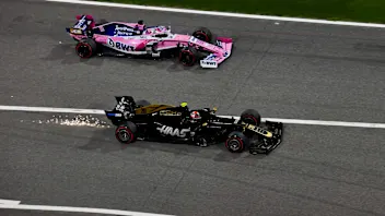 BAHRAIN INTERNATIONAL CIRCUIT, BAHRAIN - MARCH 31: Sergio Perez, Racing Point RP19 and Kevin