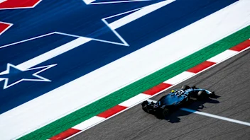 AUSTIN, TEXAS - NOVEMBER 01: Valtteri Bottas driving the (77) Mercedes AMG Petronas F1 Team