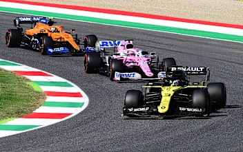 SCARPERIA, ITALY - SEPTEMBER 13: Daniel Ricciardo of Australia driving the (3) Renault Sport