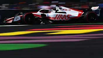MEXICO CITY, MEXICO - OCTOBER 29: Kevin Magnussen of Denmark driving the (20) Haas F1 VF-22 Ferrari