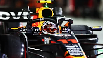 SINGAPORE, SINGAPORE - SEPTEMBER 16: Sergio Perez of Mexico and Oracle Red Bull Racing drives in