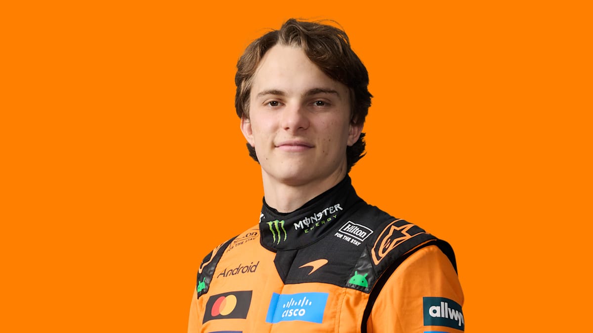 Official profile portrait of McLaren Formula 1 driver Oscar Piastri.