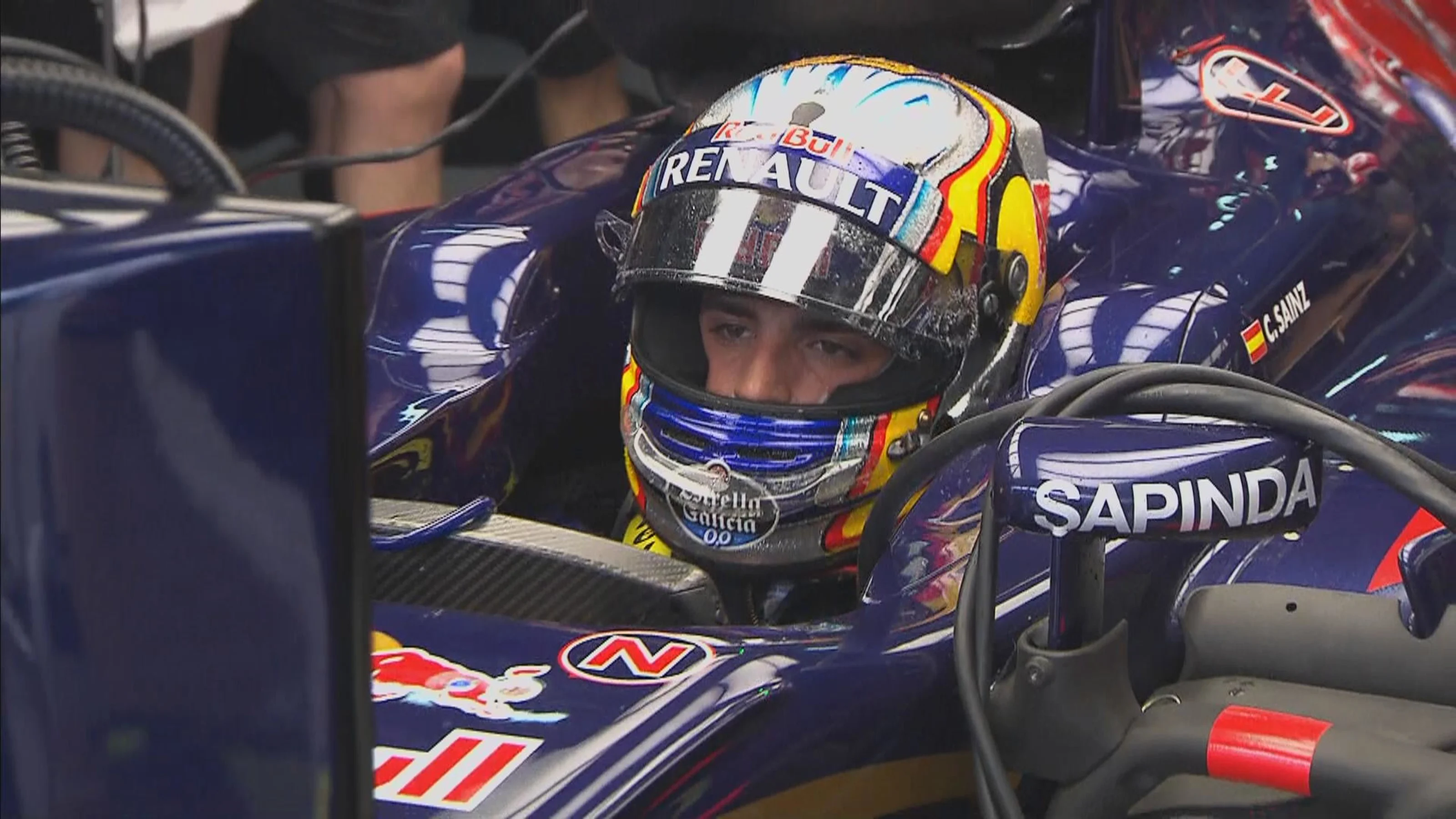 Carlos Sainz is slowest in Q2 in his Toro Rosso.