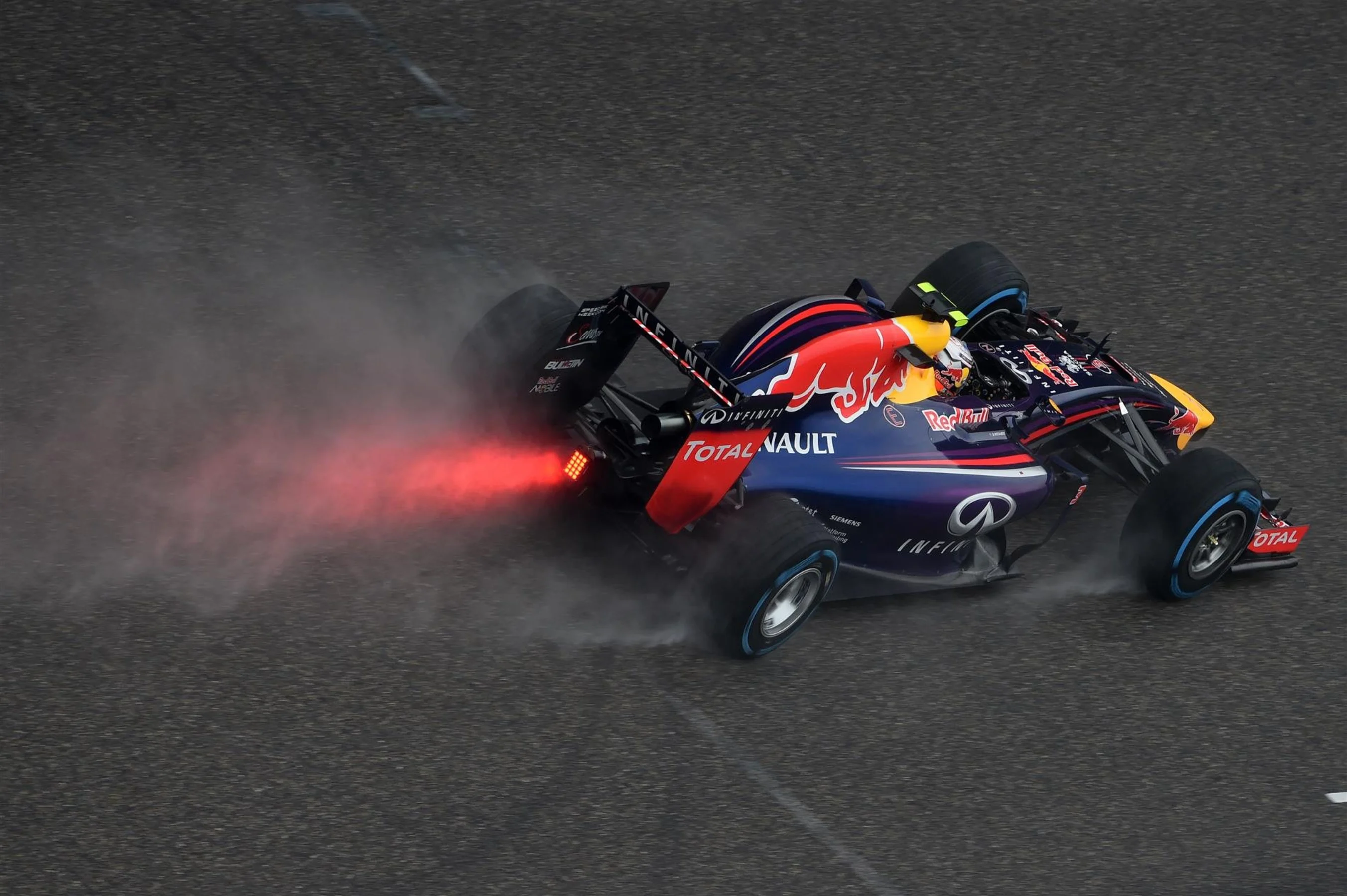LGlb-sutton-2013-dms1419ap385.jpg
