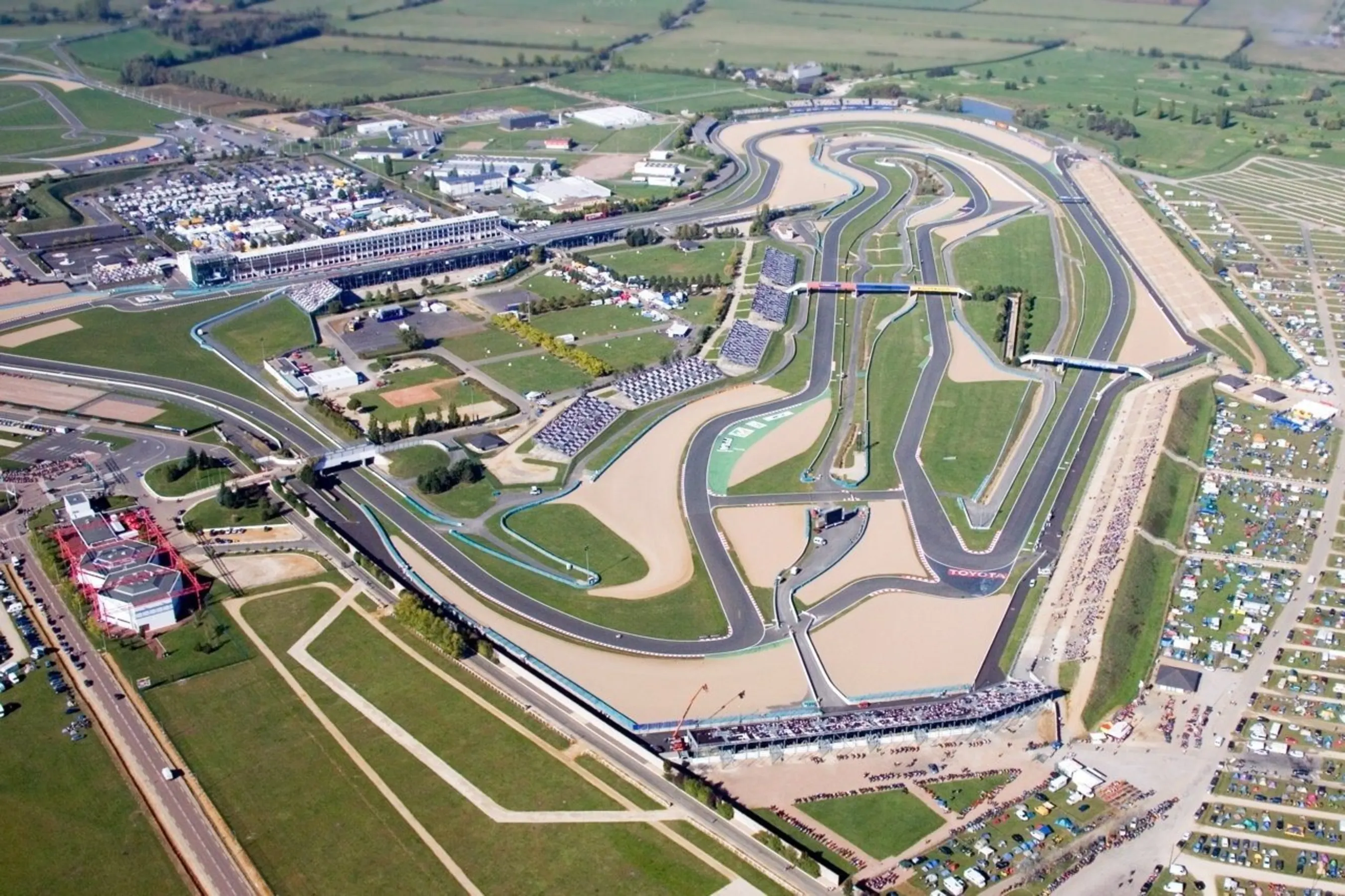 6FBC-manual-magny-cours01copy.jpg