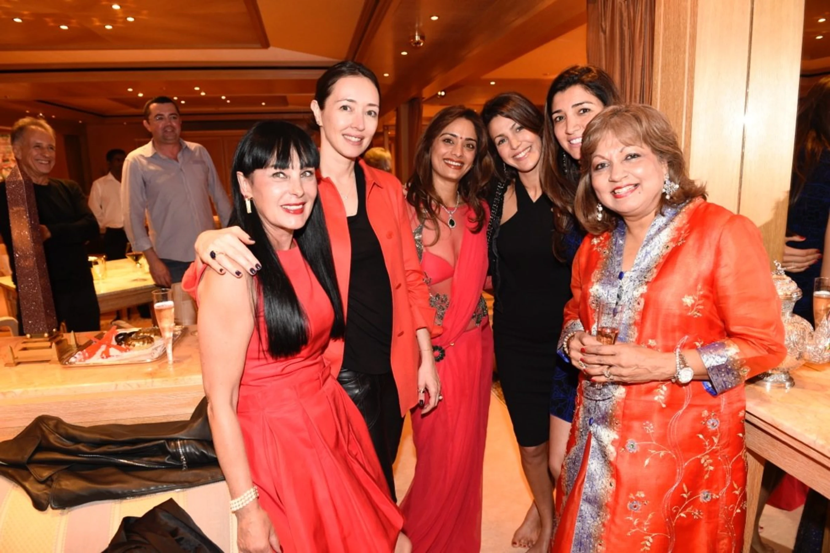 HFl--manual-party01.jpg