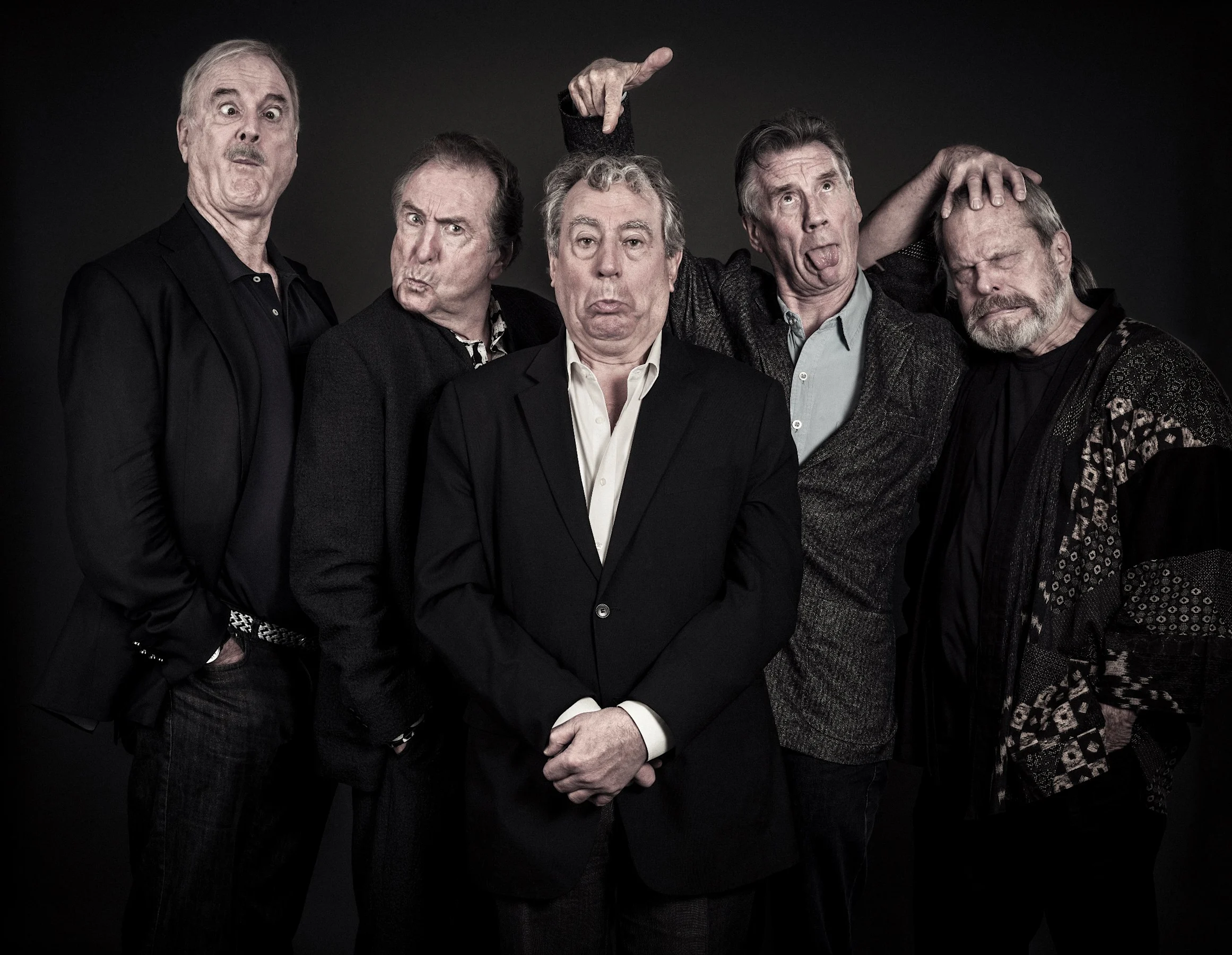5U-d-manual-montypythonliveprize-cast.jpg