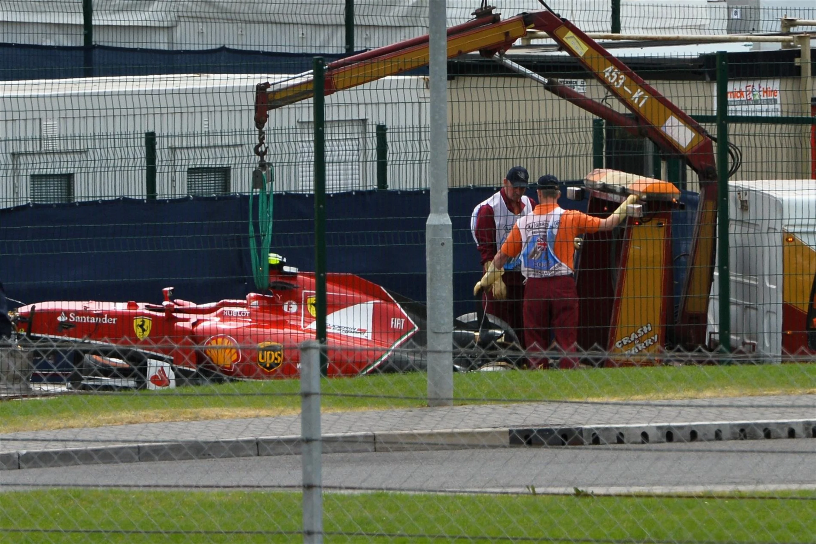 p5Jt-sutton-2013-dcd1406jy452.jpg